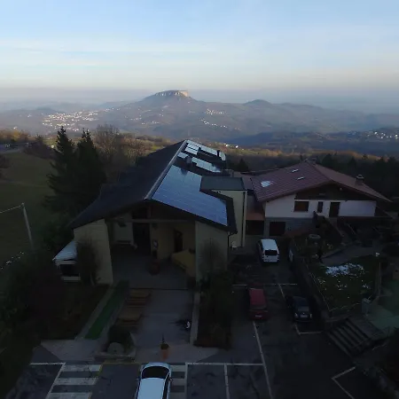 La D'oro Ristorante Апарт-отель Monteduro