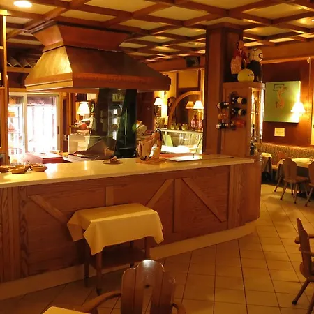 La D'oro Ristorante アパートホテル
