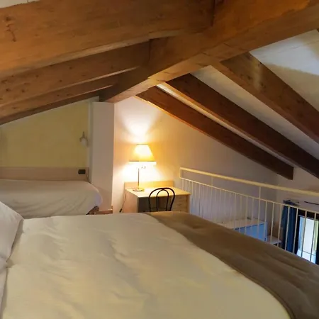 アパートホテル La D'oro Ristorante Monteduro